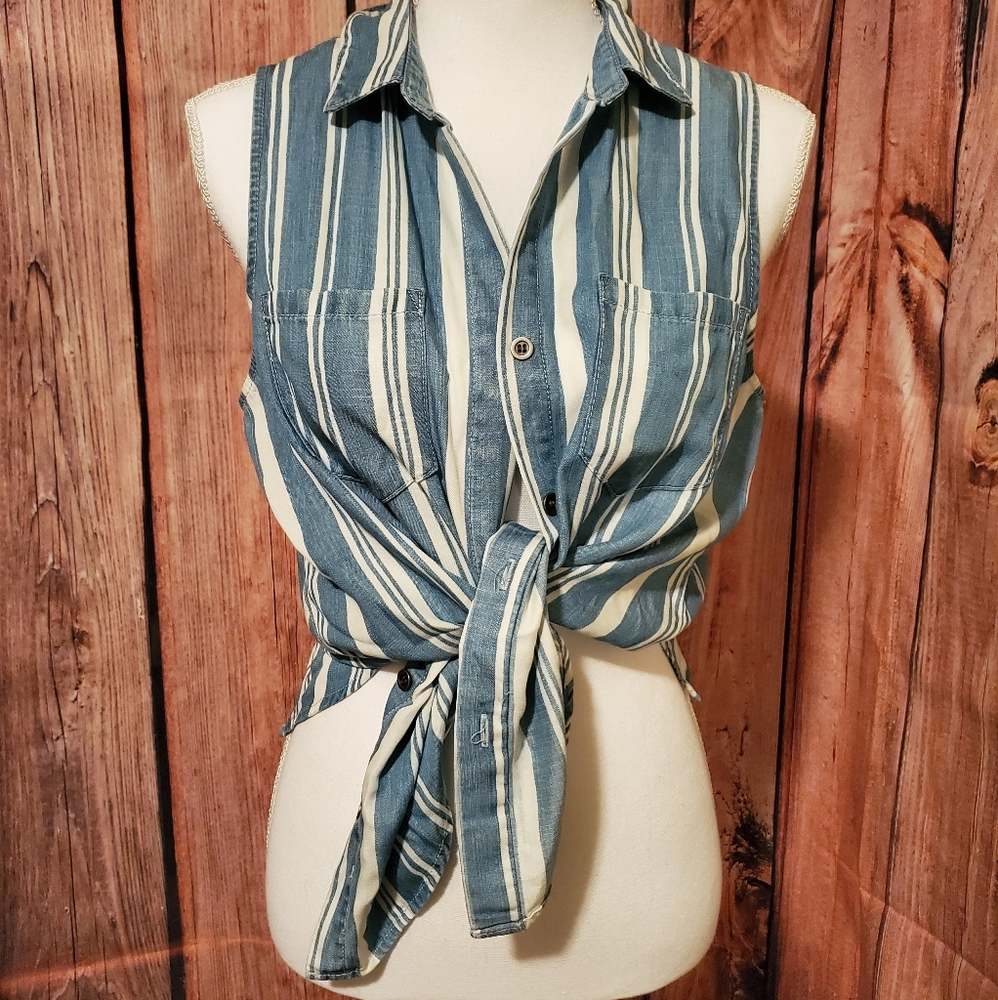 **SOLD**Harper Heritage Button Down/ Tie up Blouse - Picture 1 of 6